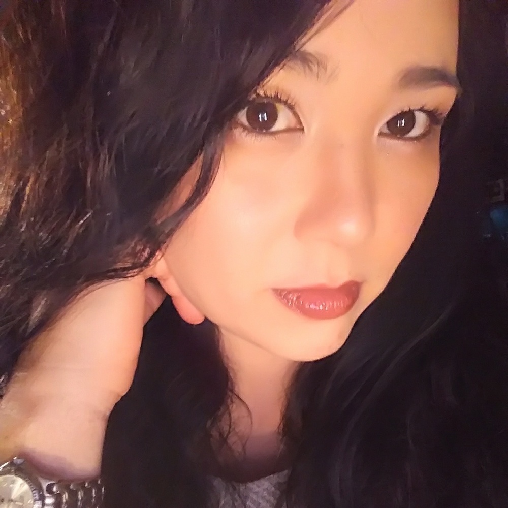 Meet your Posher, Crystal